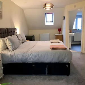 Holiday home Entire 4 Bed Townhouse, Exeter
